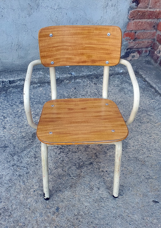 silla infantin madera metal 56x38x37 (12eu) 1u.